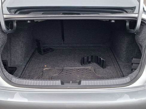 Used 2022 Volkswagen Jetta SE image 25