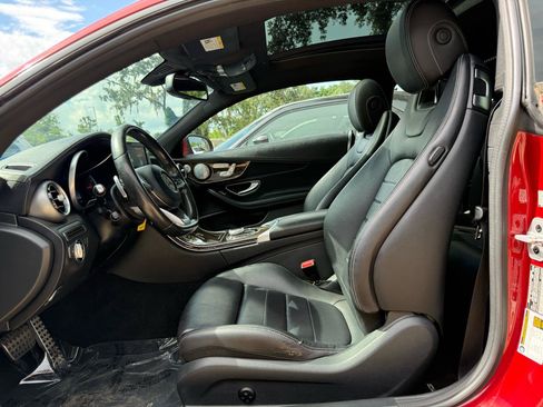 Used 2016 Mercedes-Benz Metris Passenger image 16