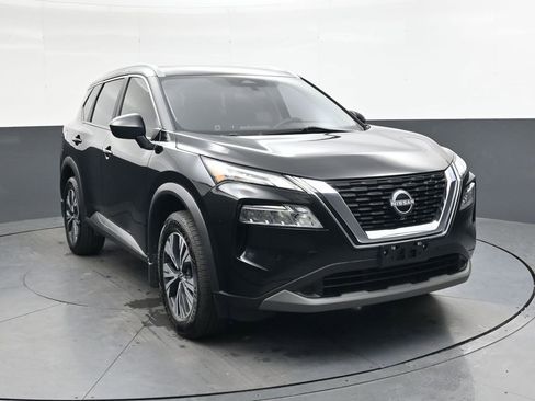 Used 2023 Nissan Rogue SV w/ SV Premium B Package image 2