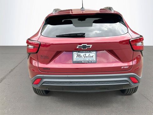 Used 2024 Chevrolet Trax RS w/ Driver Confidence Package FWD image 5