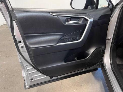 Used 2024 Toyota RAV4 XLE FWD image 22