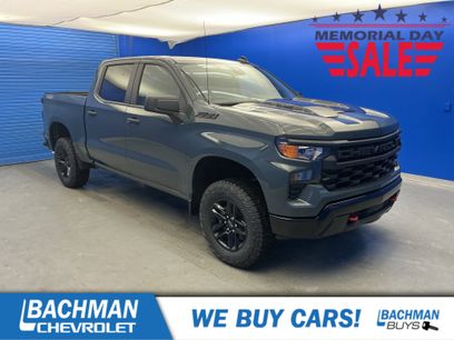 New 2026 Chevrolet Silverado 1500 Custom Trail Boss w/ LPO, Dark Essentials Package