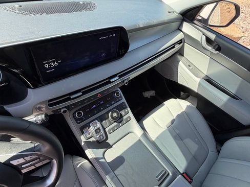 Used 2025 Hyundai Palisade SEL FWD image 19