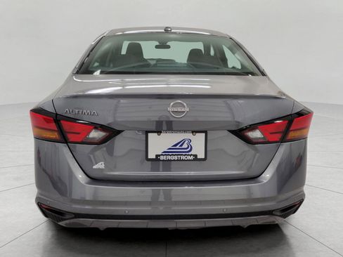 Used 2025 Nissan Altima 2.5 SV image 24