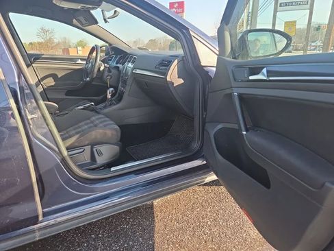 Used 2017 Volkswagen GTI S image 19