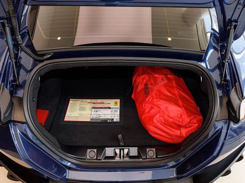 Used 2024 Ferrari Roma RWD image 19