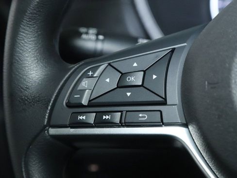 Used 2024 Nissan Sentra SV FWD image 22