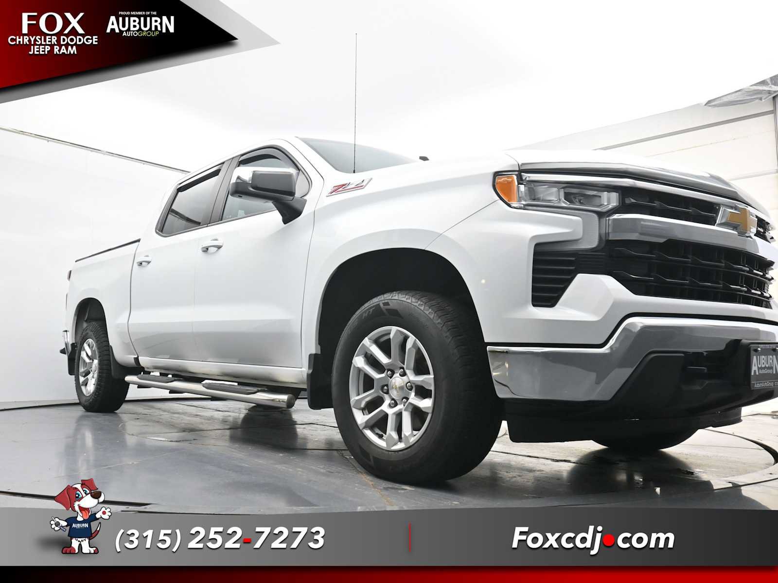 Used 2023 Chevrolet Silverado 1500 LT w/ Z71 Off-Road Package AWD/4WD image 20