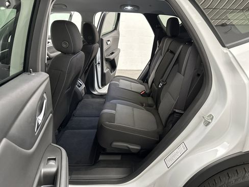 Used 2025 Chevrolet Blazer LT AWD/4WD image 18