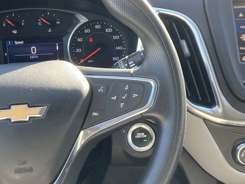 Used 2022 Chevrolet Equinox LT image 13