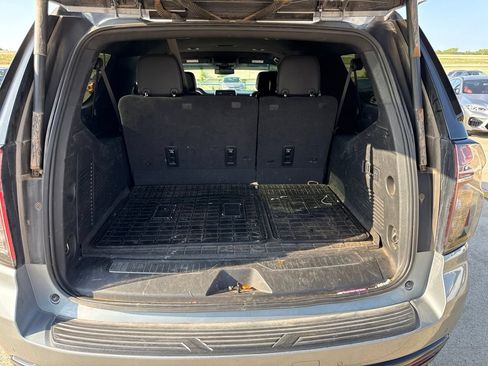 Used 2024 Chevrolet Suburban RST w/ Sport Performance Package AWD/4WD image 10