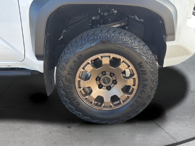 Used 2025 Toyota Tacoma 4x4 Double Cab Hybrid image 30