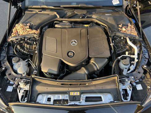 Used 2025 Mercedes-Benz C 300 Sedan image 36
