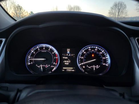 Used 2014 Toyota Highlander XLE AWD/4WD image 32
