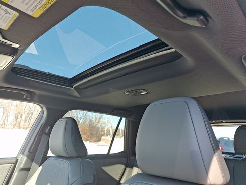New 2026 Subaru Outback Limited AWD/4WD image 10