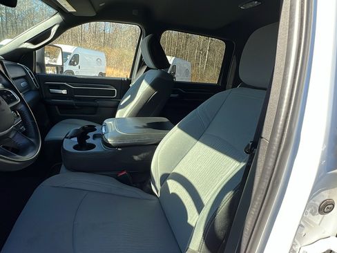 Used 2024 RAM 2500 Big Horn image 17