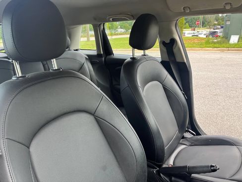 Used 2016 MINI Cooper 4-Door Hardtop FWD image 16