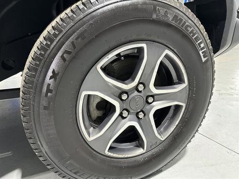 Used 2020 Jeep Wrangler Sport image 13