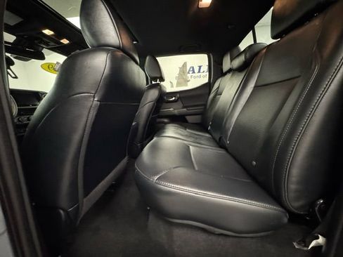 Used 2019 Toyota Tacoma TRD Off-Road AWD/4WD image 20