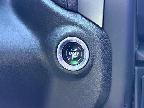 Used 2019 Chevrolet Silverado 1500 RST AWD/4WD image 46