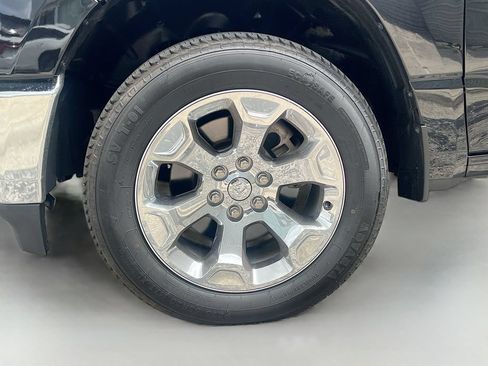 Used 2020 RAM 1500 Big Horn AWD/4WD image 30