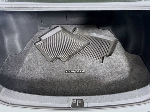 Certified 2022 Toyota Corolla LE w/ Carpet Mat Package (TMS) FWD image 25