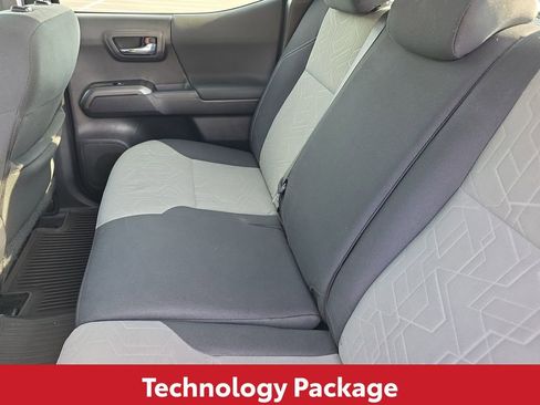 Used 2022 Toyota Tacoma TRD Off-Road w/ Technology Package RWD image 18