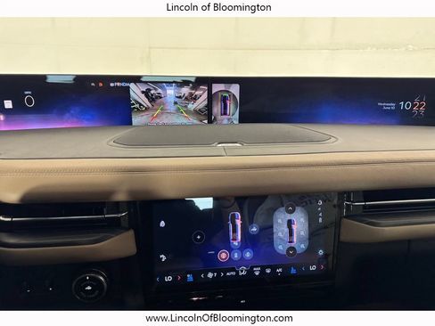 Used 2025 Lincoln Navigator Black Label AWD/4WD image 34