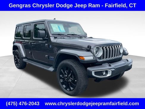 Certified 2025 Jeep Wrangler Unlimited Sahara AWD/4WD image 1