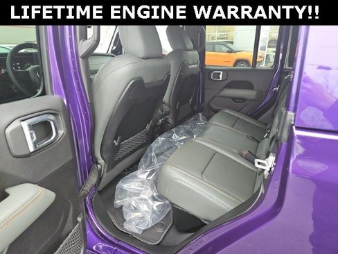 New 2026 Jeep Gladiator Mojave image 32