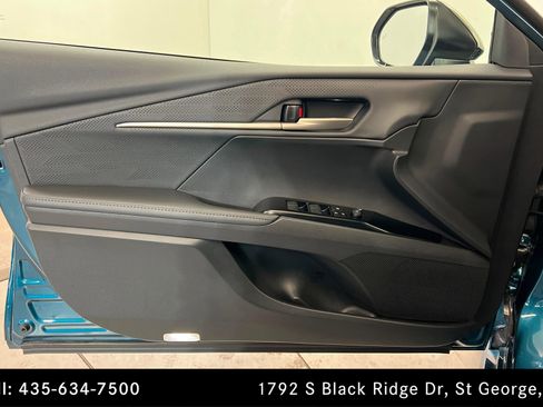 Used 2025 Toyota Camry XSE w/ Premium Package image 14