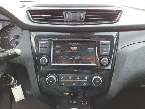 Used 2020 Nissan Rogue Sport S w/ Appearance Package FWD image 7