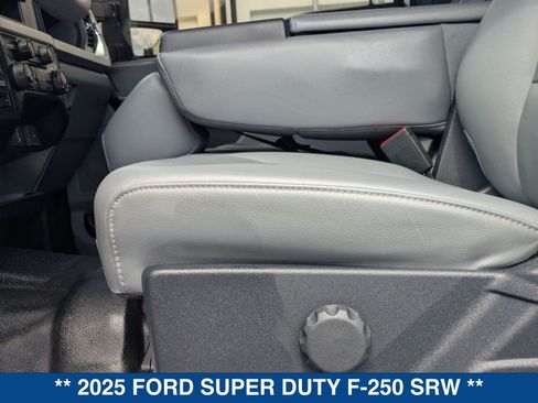 Certified 2025 Ford F250 XL AWD/4WD image 21