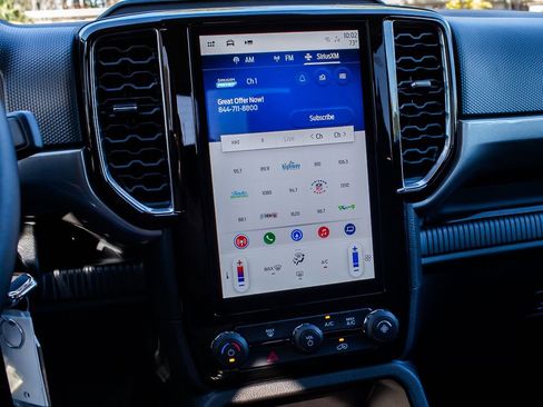 Used 2025 Ford Ranger XLT w/ FX4 Off-Road Package image 19