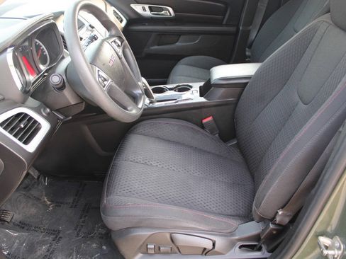 Used 2015 GMC Terrain SLE FWD image 16