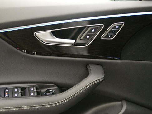 New 2026 Audi Q8 Premium Plus image 24