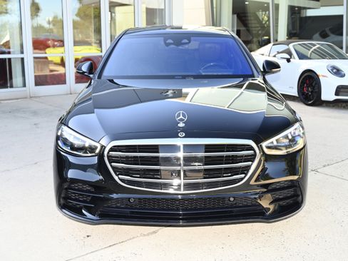 Used 2022 Mercedes-Benz S 580 4MATIC Sedan image 2