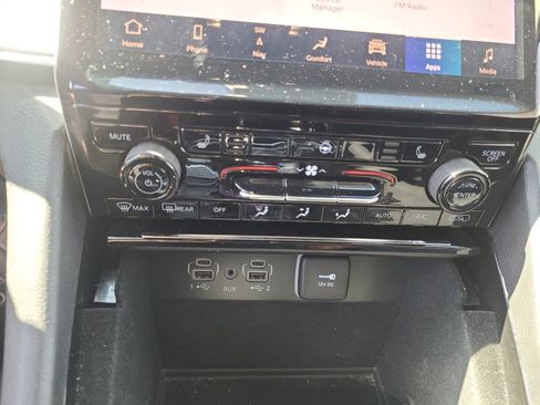 Used 2021 Jeep Grand Cherokee L Limited image 34