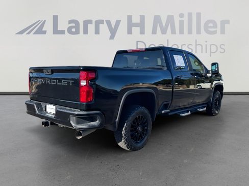 Used 2023 Chevrolet Silverado 2500 LT w/ Midnight Edition image 6