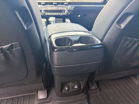 Used 2024 Kia Telluride SX Prestige AWD/4WD image 23