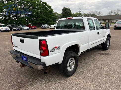 Used 2005 Chevrolet Silverado 2500 LS AWD/4WD image 6