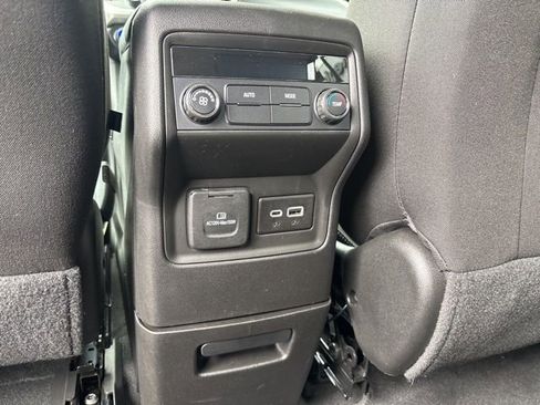 Used 2023 GMC Acadia SLE w/ Driver Convenience Package AWD/4WD image 15