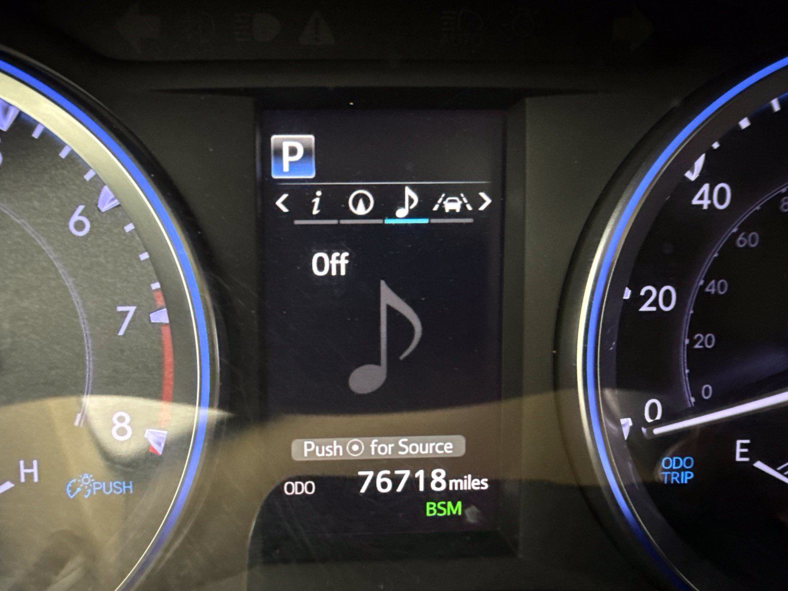 Used 2019 Toyota Highlander XLE FWD image 16
