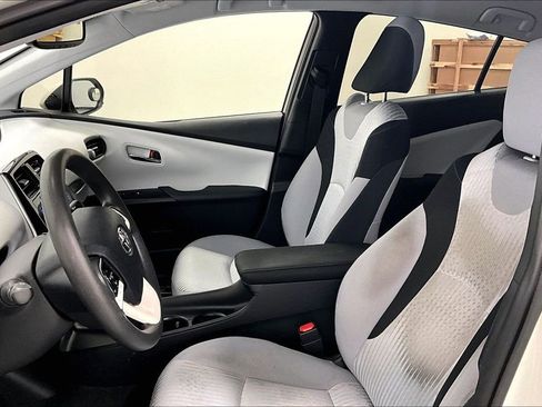 Used 2018 Toyota Prius One FWD image 30