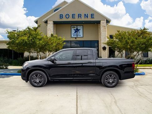 Used 2019 Honda Ridgeline Sport image 2