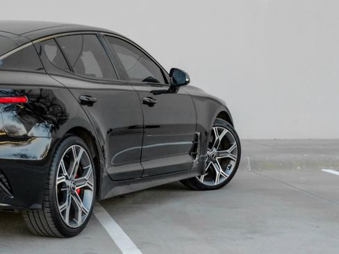 Used 2019 Kia Stinger GT2 image 6