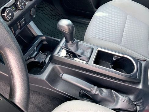 Used 2022 Toyota Tacoma SR w/ SX Package image 17