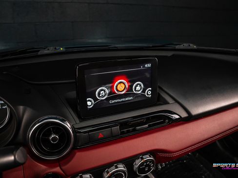 Used 2020 MAZDA MX-5 Miata Grand Touring image 19