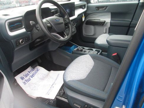 New 2025 Ford Maverick XLT image 33