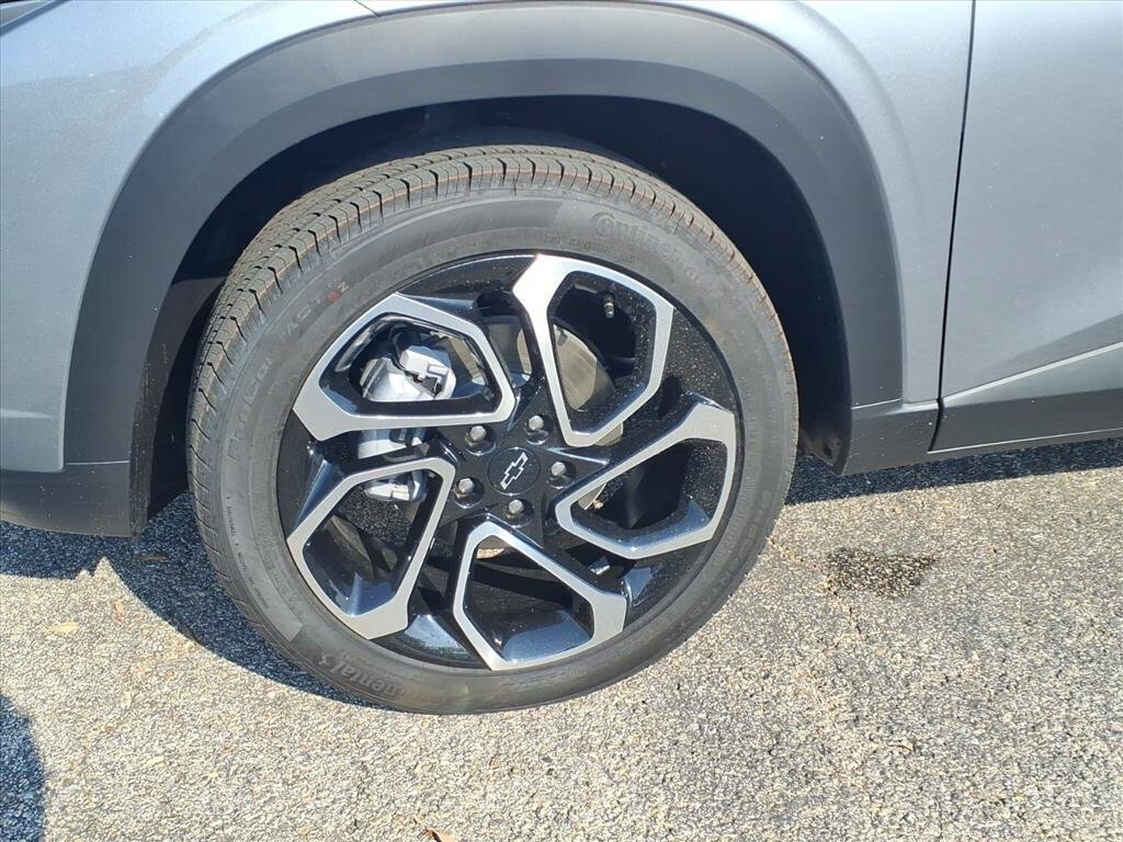 New 2026 Chevrolet Trax RS w/ Driver Confidence Package FWD image 11